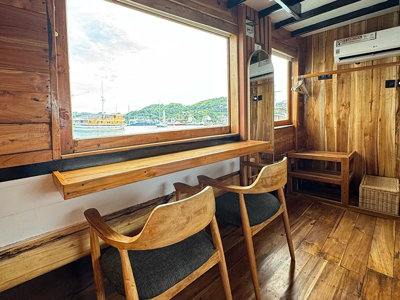 VIP Room with Private Balcony & Bathtub - Image 1